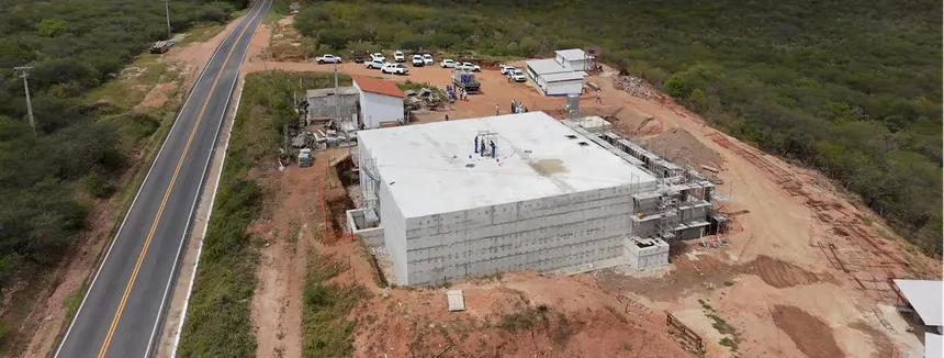 Adutoras