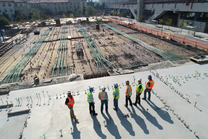 Construções